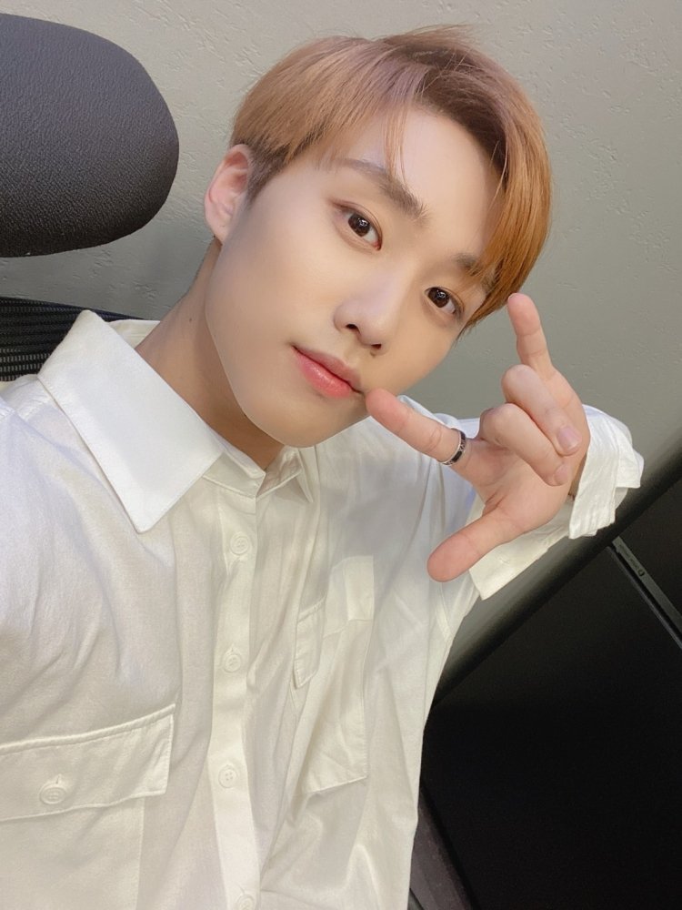 jacob_archive's tweet image. 200930 CanCam

💌 bit.ly/349f2dS

#더보이즈 #ドボイズ #THEBOYZ #제이콥 #ジェイコブ #JACOB