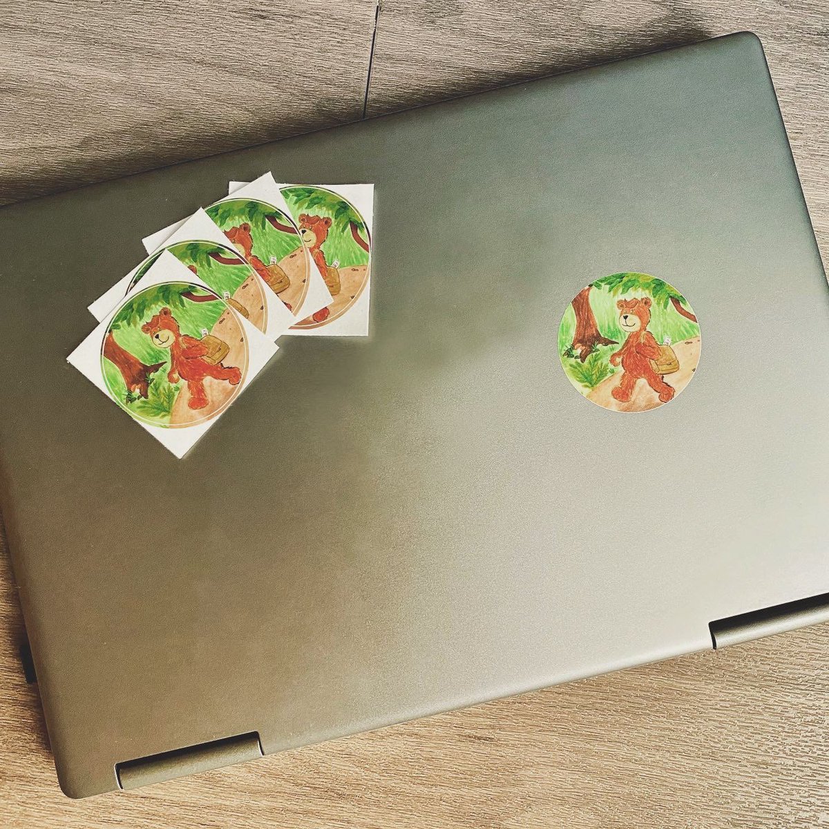 Preorder The Paper Round while stock lasts! Preorders are signed by the author and illustrator and come with one of these adorable stickers. Plus, both books and stickers are printed on recycled paper ♻️
Perfect for kids aged 3-6. Go to bambubooks.com
#childrenbooks