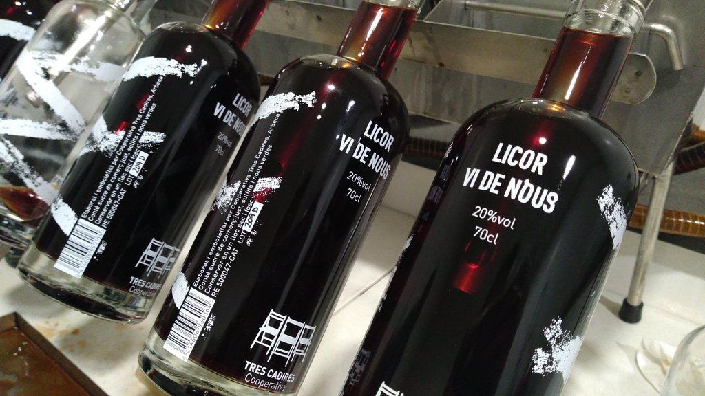 Tres Cadires #ArtesaniaEnEssència tweet media