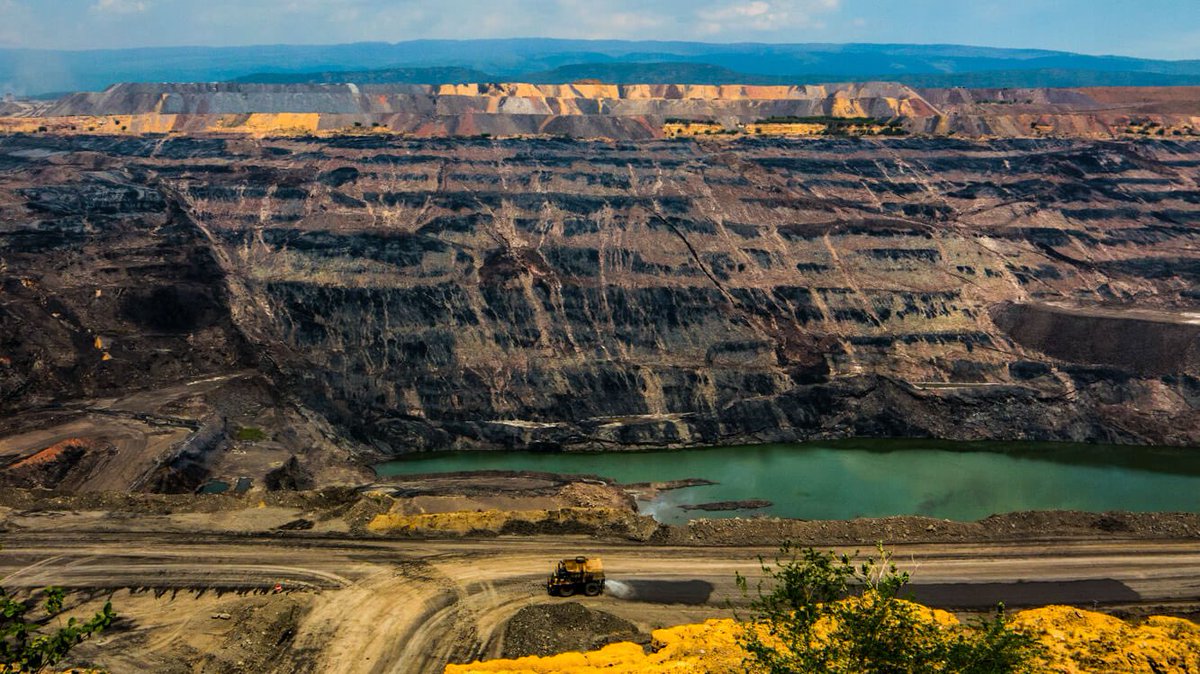 El relator especial de Naciones Unidas sobre Derechos Humanos y Medio Ambiente, David Boyd, recomendó a Colombia que suspenda al menos algunas de las operaciones en El Cerrejón🌎🇨🇴 #YoSoyGuajira <a href="/unep_es/">ONU Medio Ambiente</a>