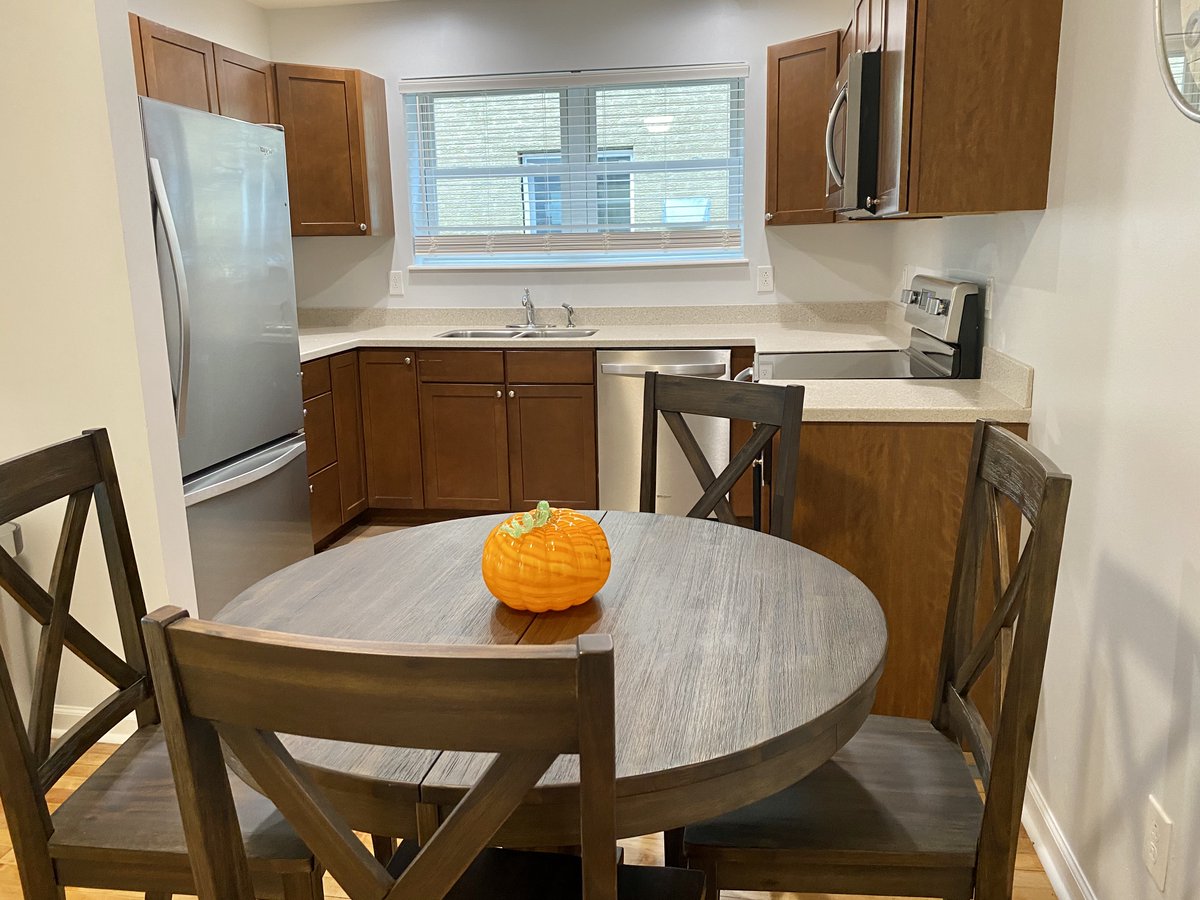 marshall_health's tweet photo. #HopeHouse features four two-bedroom apartments as well as group meeting space for ongoing therapy sessions.  #RecoveryMonthWV https://t.co/ZywL7Yh5Lu