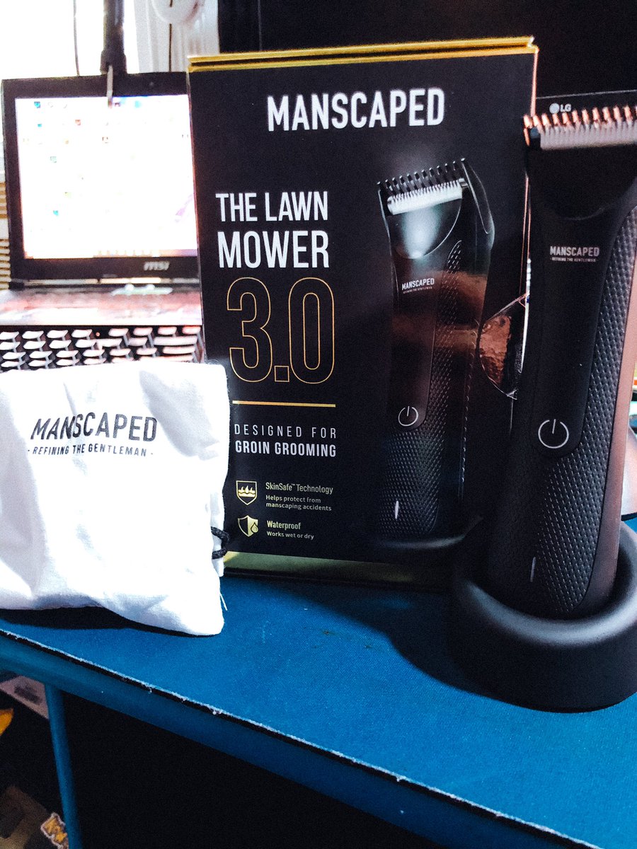 SloppyHose's tweet photo. Woke up to a package! Can’t wait to use this! Thank you @ExolvedEsports for the discount🙏🏼 and thank you @manscaped for caring about my fellas 😋💙 #Exup https://t.co/7RODvlLlkM