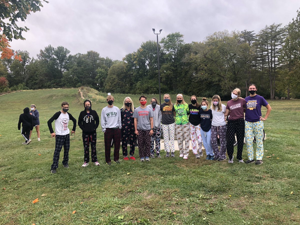 MaumeePantherXC's tweet photo. Great day for a run in our pajamas. At least a great day for a run. Way to participatein spirit Week CC runners!#MHSSpiritweek #PantherFamily #MaumeeStrong https://t.co/UKF7381hXj