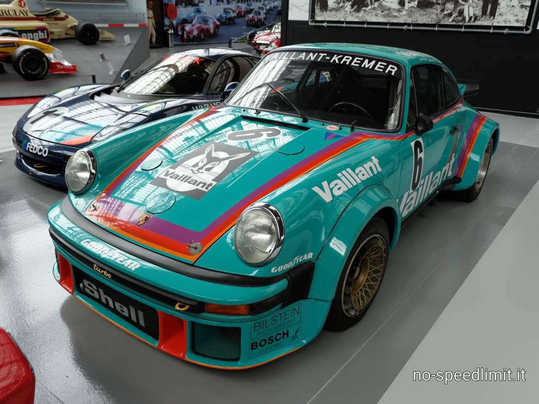 #wheelwednesday #Porsche934Vaillant ( #930 670 0166) can be seen at the Autoworld museum in Brussels ... no-speedlimit.it/Mostra_Porsche…