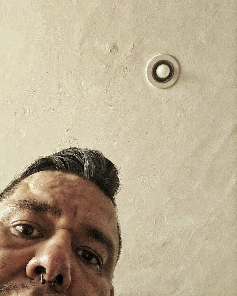 Barzhon's tweet image. Hace rato que no me asomaba por acá… #JustCheckingIn #SigoVivo