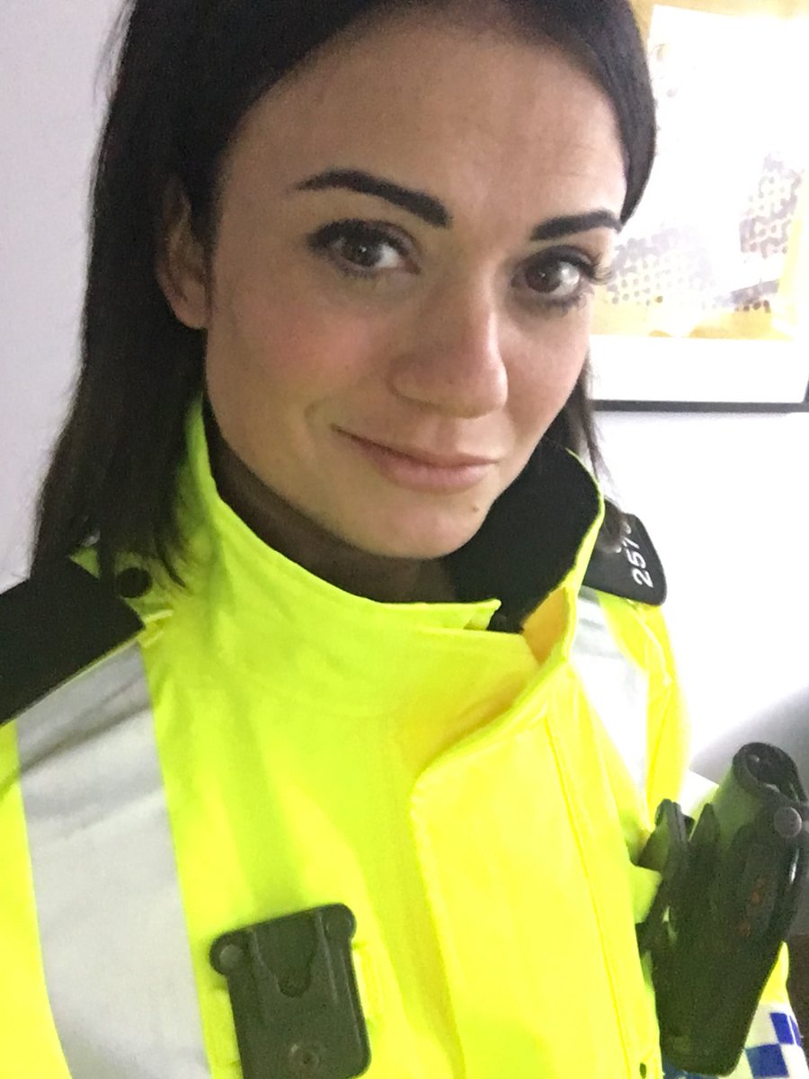 CharleneBoyd1's tweet photo. Right! Whoโs been on the zoom? #rivercity #bbc #backinuniform @bbcrivercity https://t.co/zi06vLUTSl