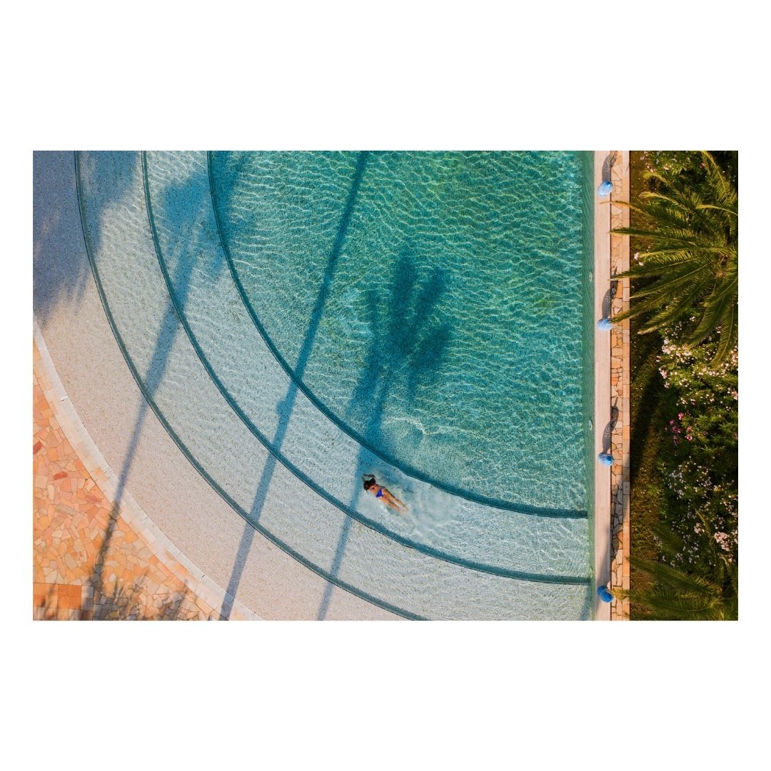 Summer is a state of mind. Take a dip in the blue of South Italy. Even in October, at #SavoyBeach!

For information about stays, visit savoybeachhotel.it or write us at info@hotelsavoybeach.it

#takeyourspace #savoybeach #paestum #luxury