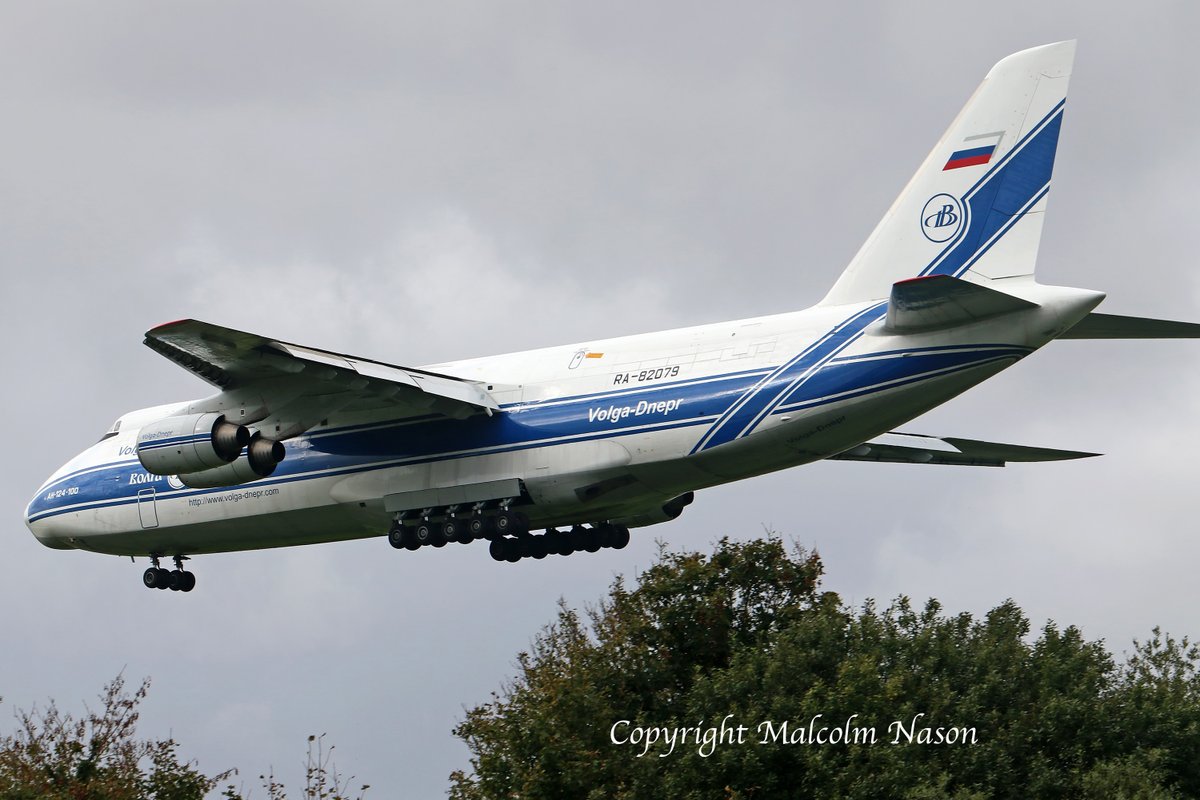 AN124 Ruslan RA-82079 of @volgadneprgroup arriving at @ShannonAirport from Emmen today. @AntonovCompany #VolgaDnepr #AN124 #Ruslan #cargoaircraft #avgeek #aviation #Russianaviation #aircraftspotting #aircraftphotography