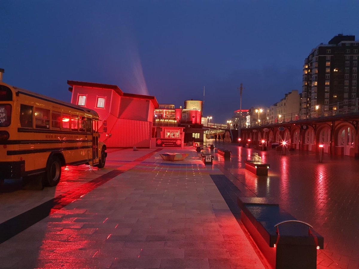 i360_brighton's tweet photo. 🚨Tonight we have turned red in solidarity with our beachfront neighbours to show our support for those in the events industry affected by Covid🚨

Comment with a🚨 to show your support too!

@WeMakeEventsoff @WeMakeEventsBTN #wemakeevents #LightItInRed #LightInRed #RedAlert https://t.co/roBW9m8sAM