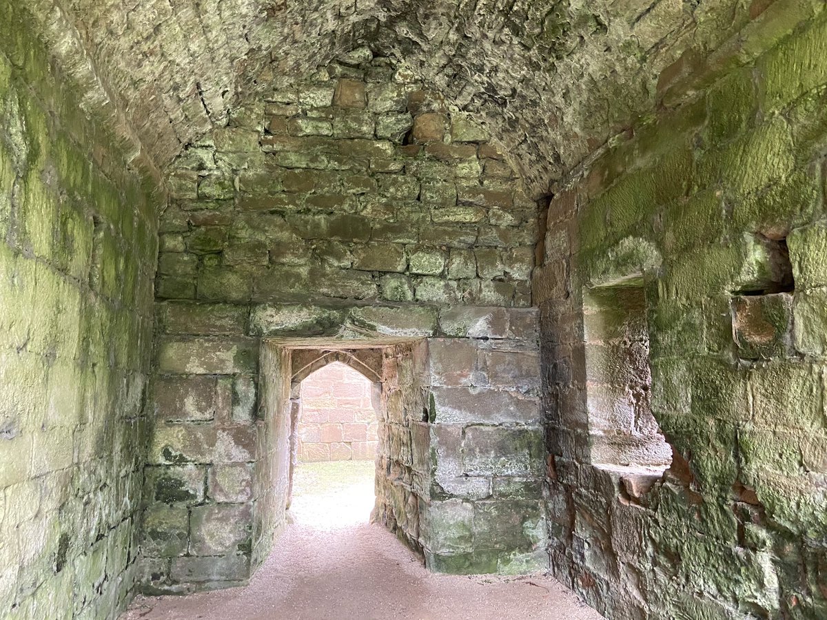 ParanormalNCL's tweet image. Another few pictures from Spofforth the other day, absolutely love this place #Spofforth #SpofforthCastle #Paranormal