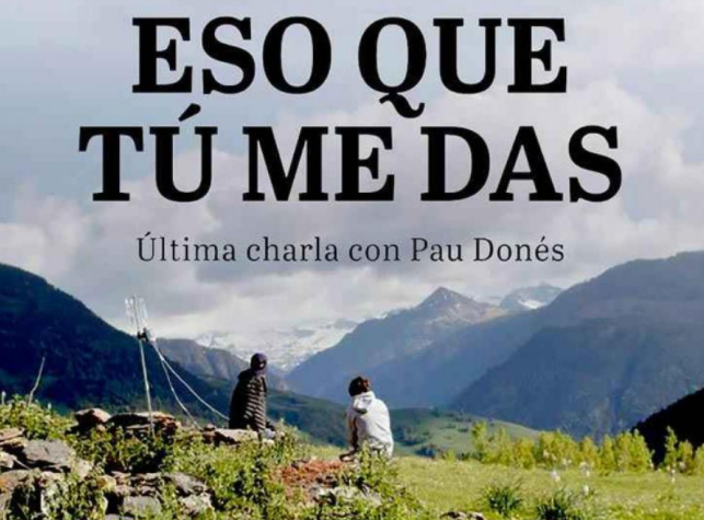 EzaeElkartea's tweet photo. Hoy llega a nuestras salas #Esoquetumedas, la charla entre Pau Donés y @jordievole grabada días antes de que el cantante falleciera de cáncer. Quiso dejar su testimonio y agradecimiento por todo lo recibido.
La recaudación de la productora @delbarriotv irá destinado al @VHIO https://t.co/aoJShrhJ0j