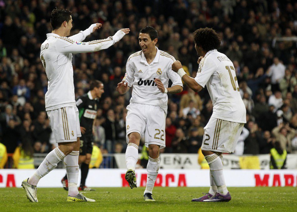XavsFutbol's tweet image. Real Madrid’s attack during the 2011/12 season:

Cristiano Ronaldo: 60 goals, 15 assists
Benzema: 32 goals, 19 assists
Higuain: 26 goals, 13 assists
Di Maria: 7 goals, 17 assists
Özil: 7 goals, 30 assists

The golden kit for a golden team in Madrid’s history.