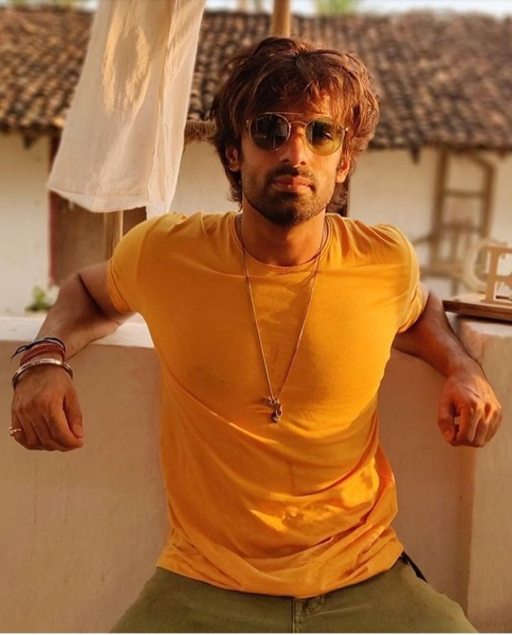 ItsMohitMalik's tweet photo. In the race..at my own pace..! #sunkissed #perspective #life https://t.co/OE3iWMMRlv