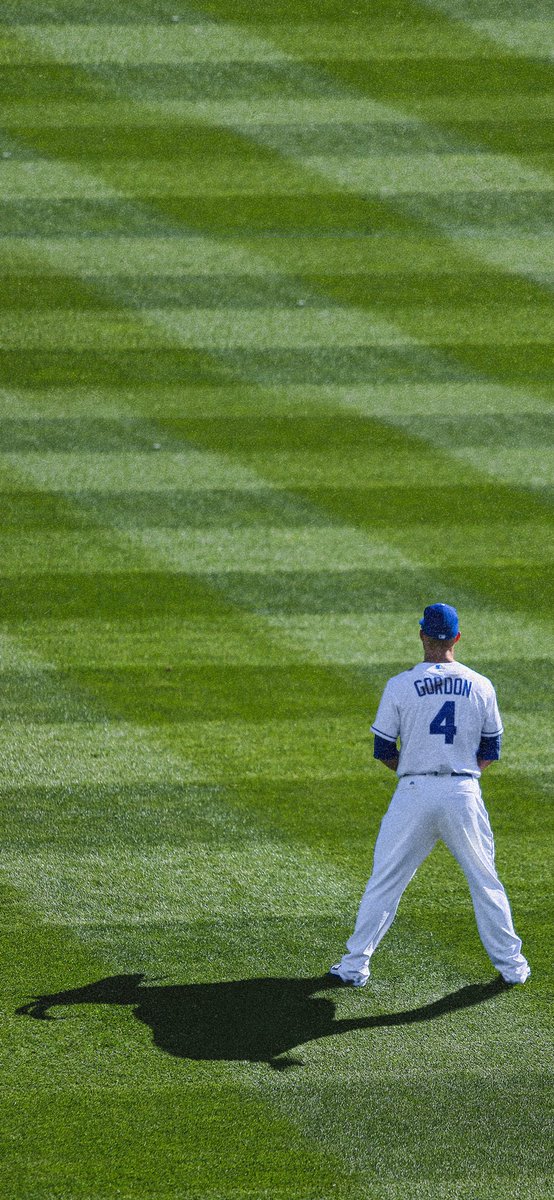 Royals's tweet photo. Four different wallpapers for #️⃣4️⃣. 

#WallpaperWednesday // #4EverRoyal https://t.co/ZiEN8AovqT