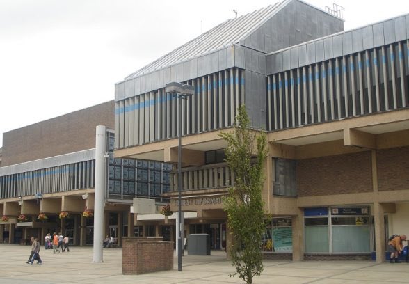 NEWS// Last-ditch attempt to save Derby’s Brutalist Assembly Rooms. Please sign the petition via the link here -> c20society.org.uk/news/last-ditc…

C20 director @catherinecroft says: “It would be an enormous cultural loss to #Derby if it was demolished.” 

#savetheassemblyrooms