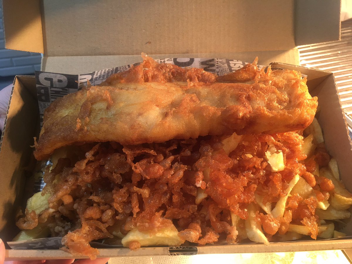 VGormans's tweet image. We love a bit extra batter with our fish and chips ❤️#ashington #newbigginbythesea #northumberland #northumberlandcoast #fishandchips 01670816596