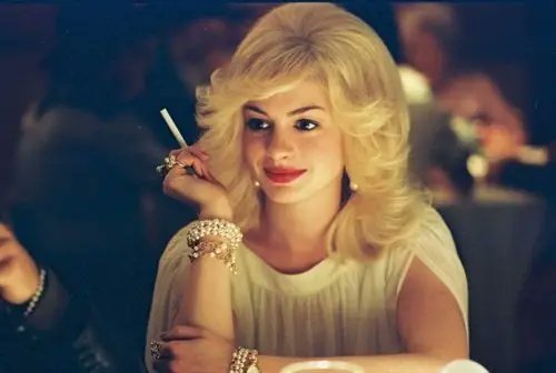 does anne hathaway smoke cigarettes Anne Hathaway smoking in #lockdown she's about to bring it. Anne's  characters performances of her smoking. Character smokes, it's about to go  down
