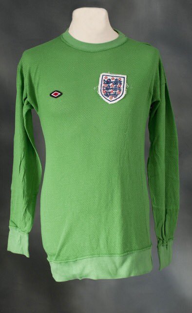 P is for... Peter!

Barnes, Broadbent, Lorimer, Shilton..... take your pick, we've got plenty!

#AlphabetOfShirts