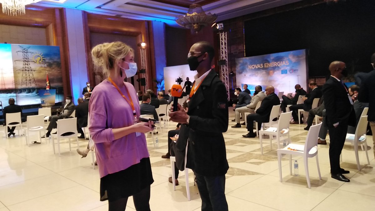 FranceMaputo's tweet photo. 💡Lançamento do #Proler pelo 🇲🇿Presidente da Republica , um programa do MIREME que visa à atribuir lincenças de produçao de energia renovaveis🔌🔋♻️ à preços competitivos e energia mais abragente 👌🏼com apoio financeiro da 🇪🇺#UE e da 🇨🇵#AFD https://t.co/Kkg9aOx5rY