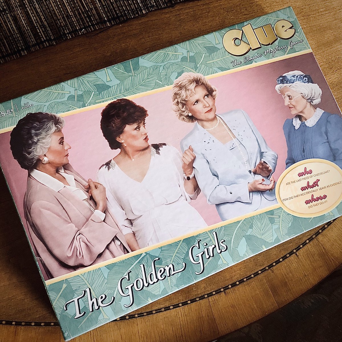 raymondjlee's tweet photo. In case people couldnโt tell weโre #GayDads.... #BestFindEver #GoldenGirls #Clue https://t.co/AXeHtjoX7C