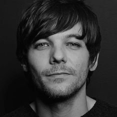 - @Louis_Tomlinson thanks for staying strong, for checking on us every now and then, for being the sweetest, always making me smile with ur smile, for being the kind and amazing person you are, for all those beautiful songs you have been writing since 1D to now., and for saving me