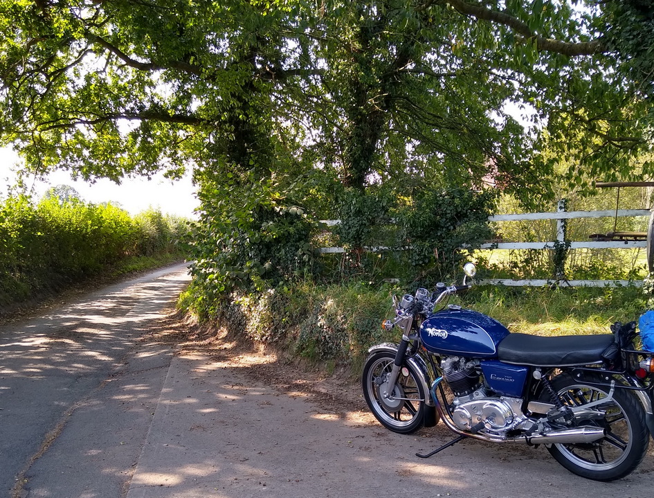 vmccuk's tweet photo. This Norton Commando 750 from 1972 has been owned from new by our VMCC member. Here they are on a local ride round doing some of their sections Autumn Scatter Rally checkpoints. It was a lovely day for riding.
.
.
#Norton #Commando750 #Classicbike #Vintagemotorcycle #VMCC https://t.co/N215MDxZ3O