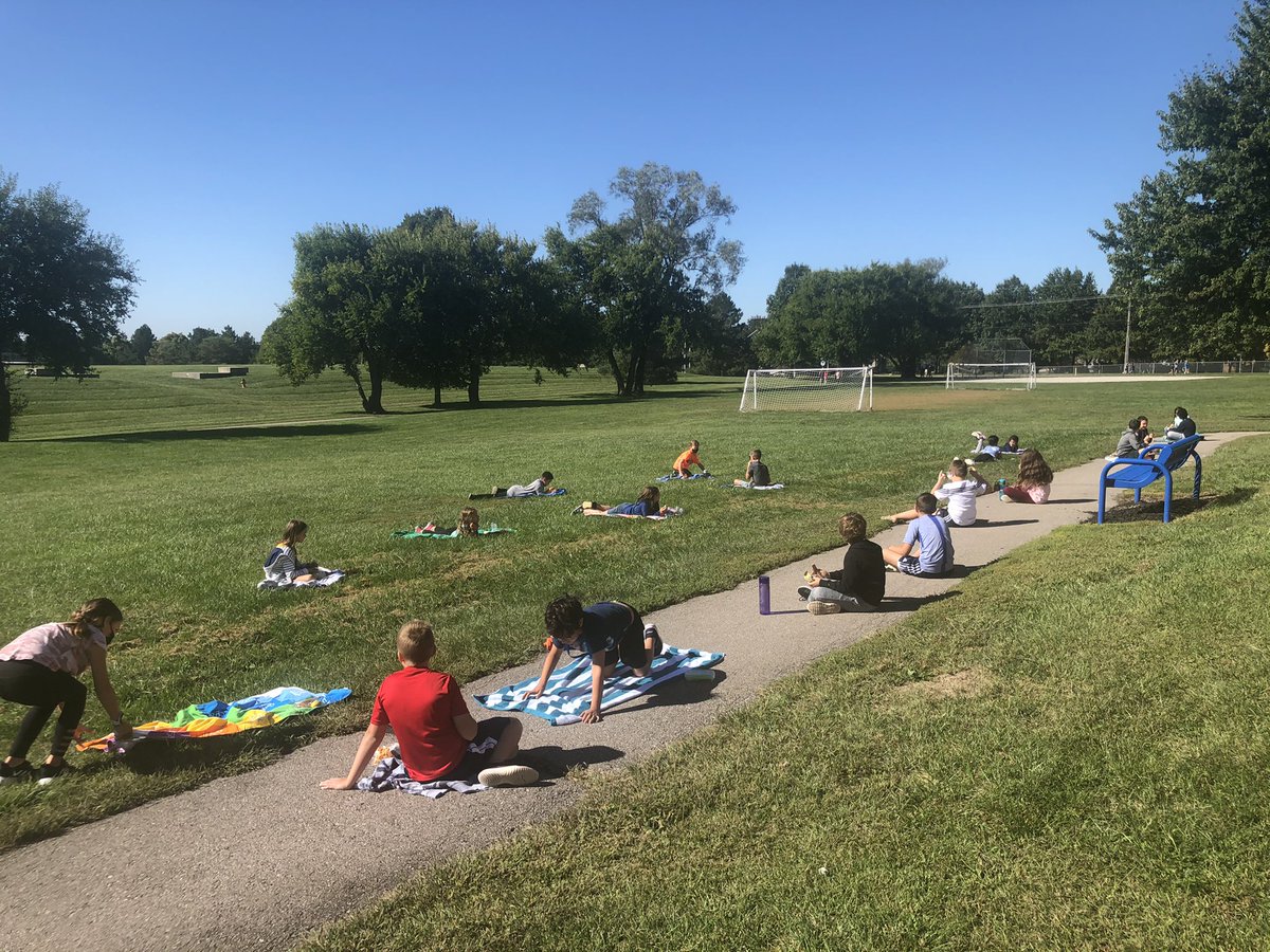 AJackson_1314's tweet photo. Beautiful day for snack time, COVID style! #findjoy #foreverbentwood https://t.co/1bftKOAs0d