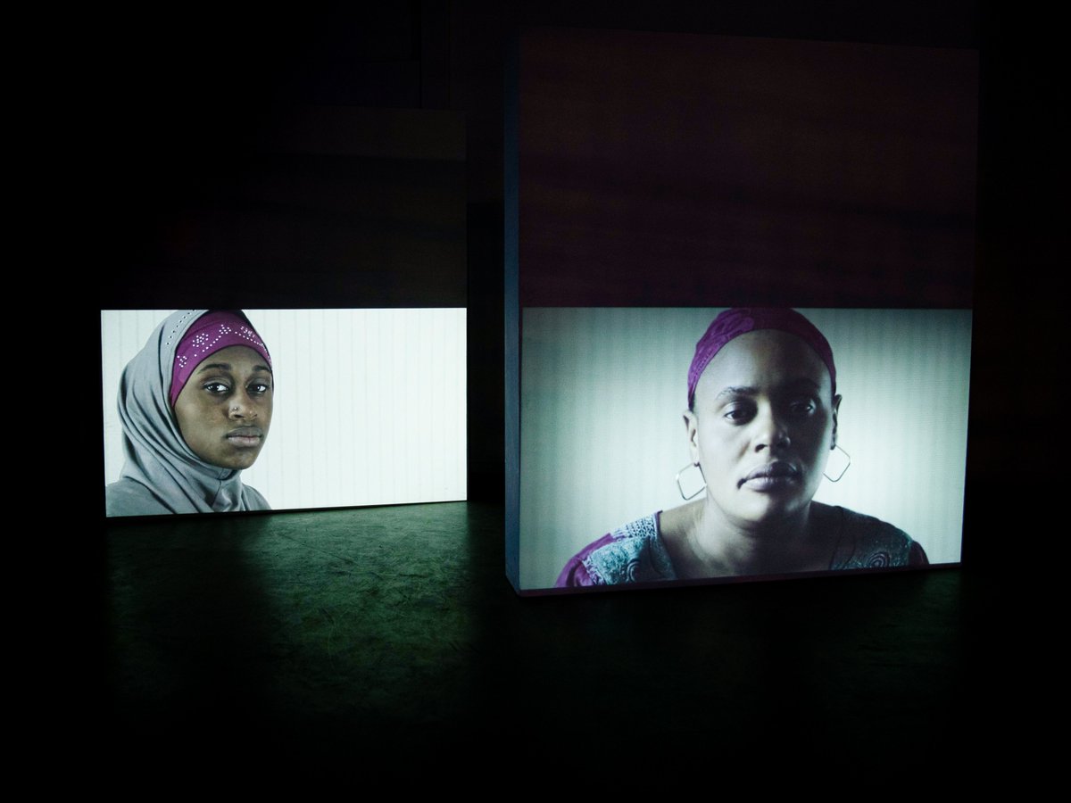 IF_Madrid's tweet image. El jueves 17 de septiembre inauguramos nuestra exposición de #artevideo “Entre los pliegues de la palabras”, organizada en el marco del @PROYECTOR_FEST 
Tuvimos el placer de recibir a 3 de los 4 artistas expuestos: Laurene Barnel, Fran López y Luciana Fina
institutfrancais.es/madrid/evento/…