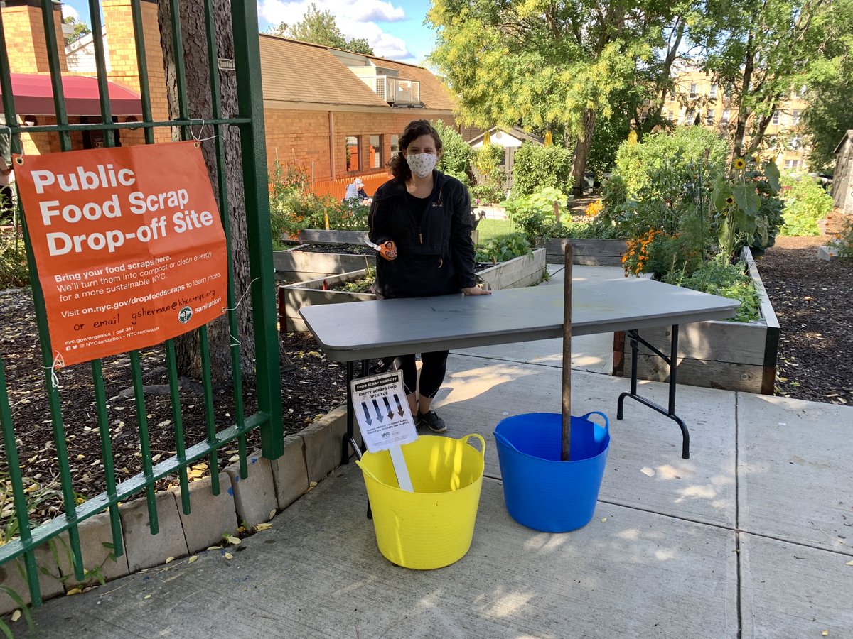 khccnyc's tweet photo. We’re all set up and ready to collect your food scraps for composting here at KHCC!
Stop by with your coffee beans, egg shells and more, TODAY, September 30! Special thanks to .@nycsanitation and @NYBG for your support! #CompostProject https://t.co/jpvxucekCw