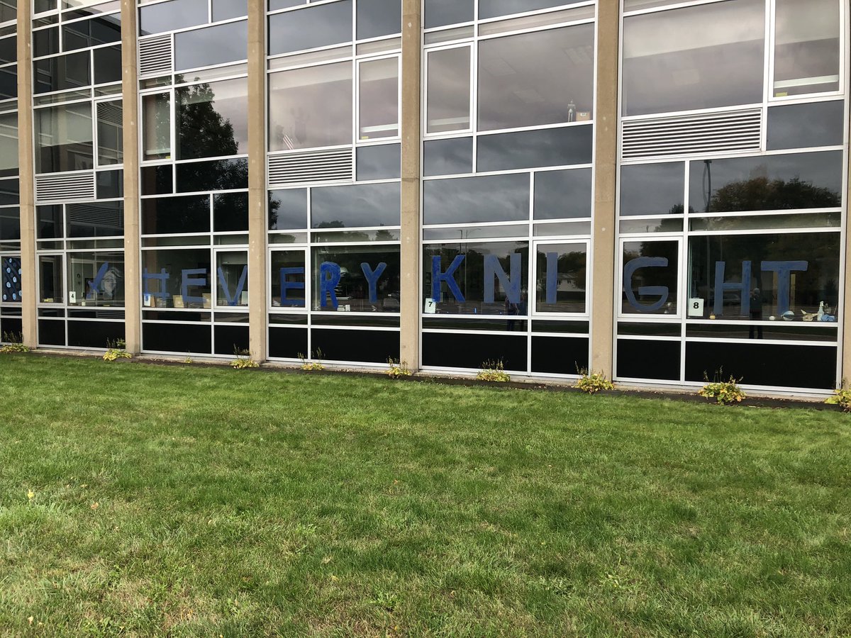 FrankMirandola's tweet photo. #EveryKnight HomeStaying Week. It’s not homecoming but it has been fun. Today was the senior parade and photo op. Lots of exciting things going on at @KnightsofPHS and more coming Thursday/Friday! @ProspectASB @IDSA_activities https://t.co/i6KoI9MVQ3