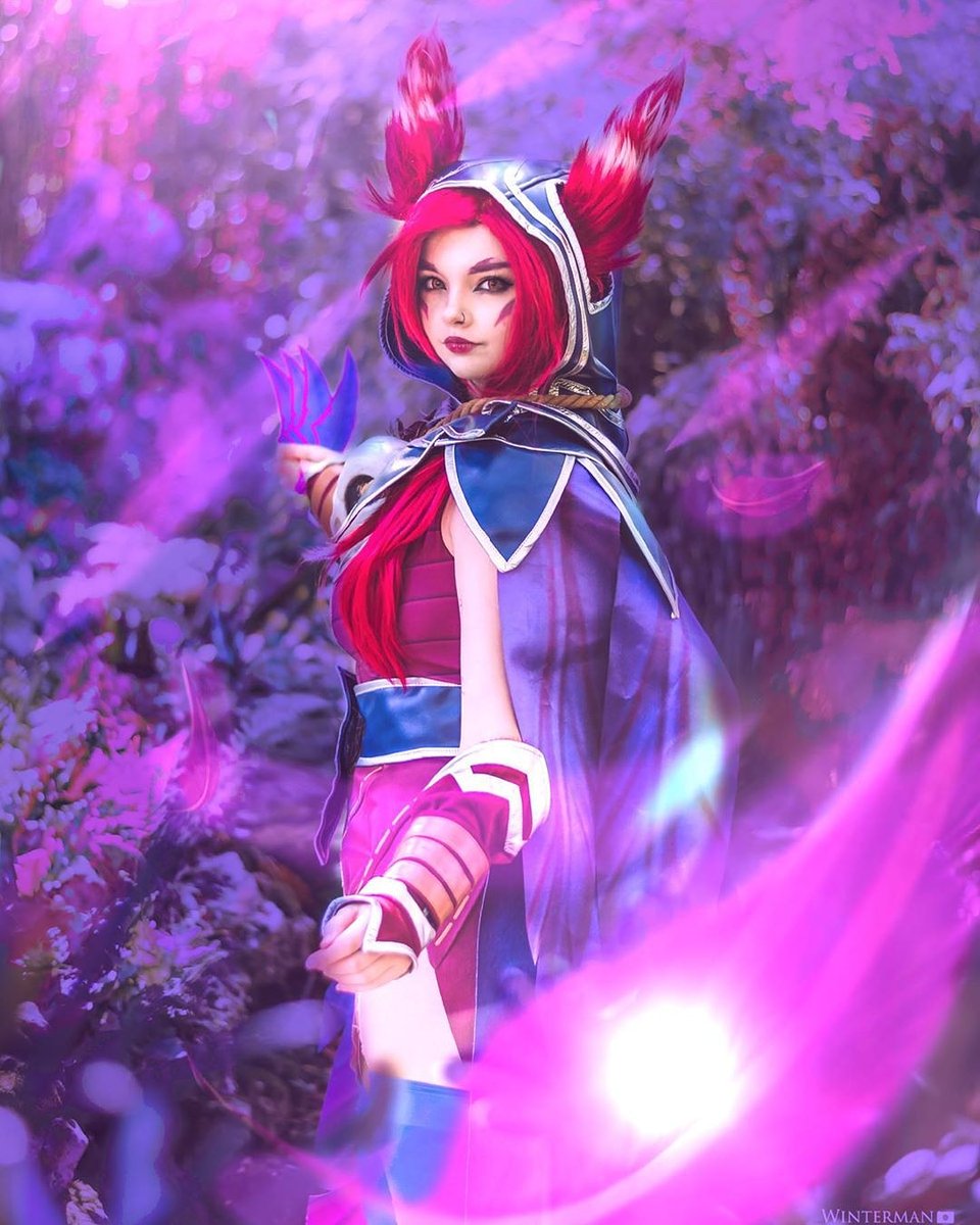 COSFNL's tweet photo. #Repost @yokaifleur
• • • • • •
Xayah! 
Cosplayer: @yokaifleur
#dutchcosplay #lol #leagueoflegends  #lolcosplay #leagueoflegendscosplay
#leagueoflegendsofmemes
#cosplay
#dutchcosplay
#cosplaygirl
#cosplaygirls https://t.co/erlRxG7NMZ