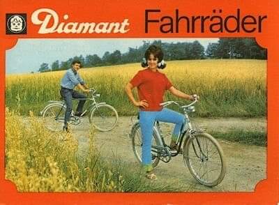 DDR_Reklame's tweet photo. Am 2. Mai 1952 wurde der VEB Fahrradwerke Elite Diamant gegründet. In den 50er Jahren war Diamant mit Touren-, Sport- und Rennrädern technisch und optisch auf der Höhe der Zeit.
#Fahrrad #Sportrad #Rennrad #Bike #Bicycle #Diamant #DDR #GDR #KarlMarxStadt #Ostalgie #EastGermany https://t.co/hs2gZbody4