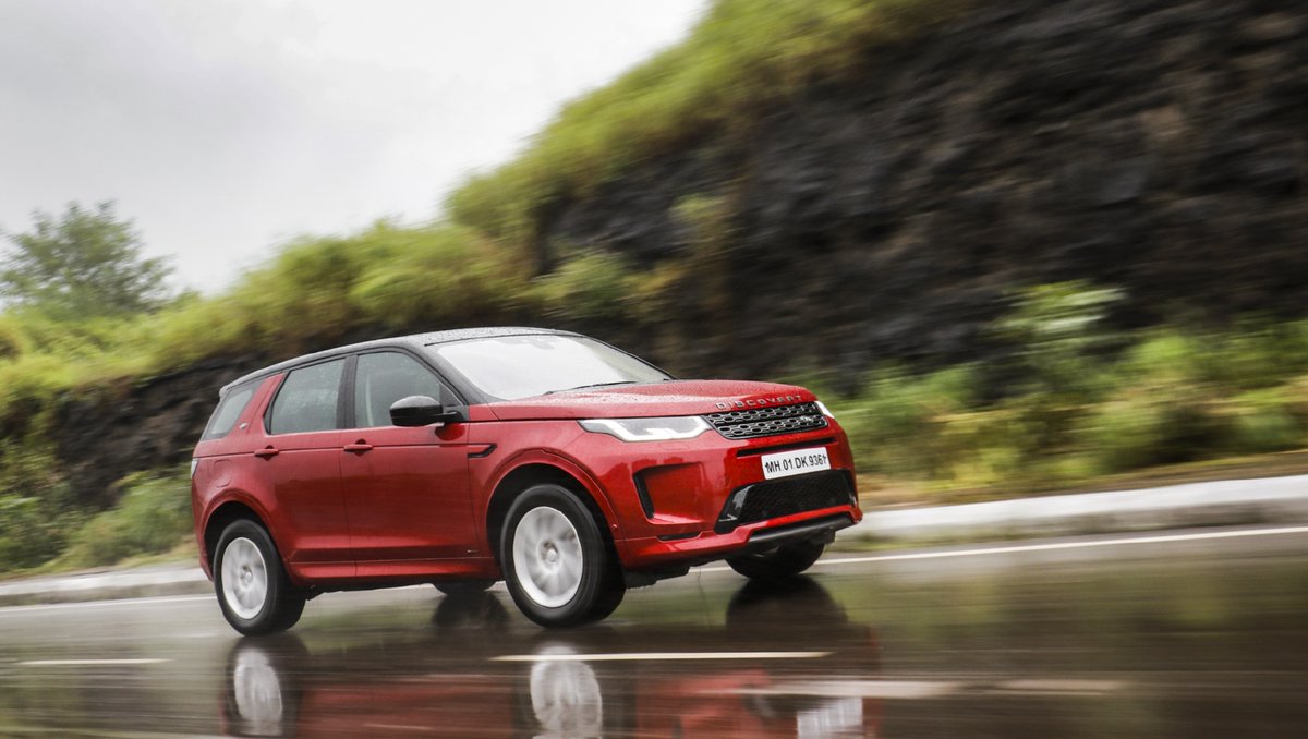 CarWale's tweet photo. Land Rover Discovery Sport is a properly modern SUV with a plush cabin, potent motor and host of new-age features to go with it. We have driven it. Read our First Drive Review of the Discovery Sport - https://t.co/XJTUpZoSJz

#CWDrives #LandRover #DiscoverySport #FirstDriveReview https://t.co/JfLcq80J7c