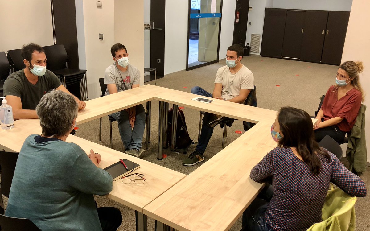 GuanyemGirona's tweet photo. 👩‍⚕️👨‍⚕️Avui la @lolesserra i la @LaiaPelachSaget s’han reunit amb representants de la #VagaMIRGirona.

Entra d’altres coses demanen:
🔹Sous dignes,
🔹Acabar amb jornades laborals de fins a 70h setmanals
🔹Respecte a les hores de descans acordades https://t.co/25tkahkrZN