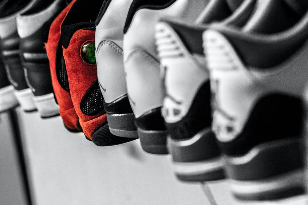 Western_Rec's tweet photo. Get your shoes ready Mustangs 👞👟🥾. We've got LIVE High Intensity Interval Training at 7:00pm tonight, Wednesday - on IGTV with instructor Julia L.
#WesternRec #WesternMustangs #StayActive #HIIT #DigitalWorkouts #DigitalFitness
Photo of shoes: Hermes Rivera https://t.co/kPBjGS0Ku9
