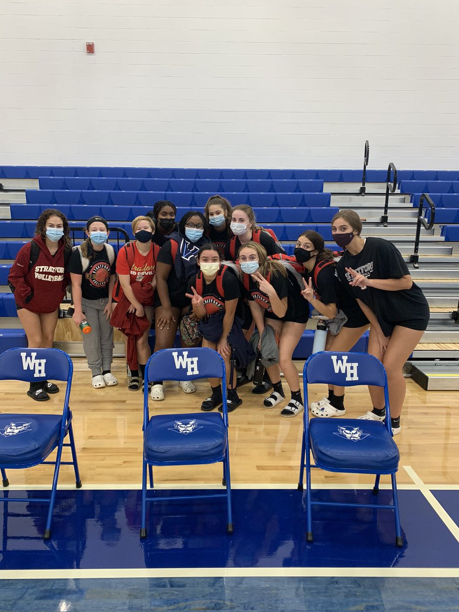 strathighvball's tweet photo. Yesterday’s varsity scrimmage vs West Haven = W🥳
T-MINUS 11hrs and 31 mins until regular season begins...bring it on😈🕺#backlikeweneverleft #putyamaskonright https://t.co/gk2reJ6ezA