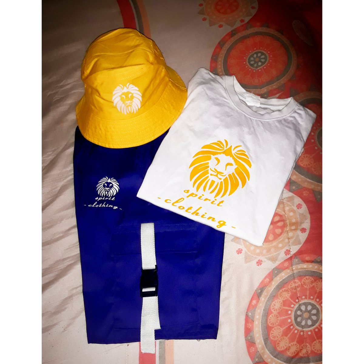 SpiritClothing2's tweet photo. #keahustler
Spirit Clothing SA
Cargo pants-R350 
Cargo shorts-R300
Mini skirt-R300
T-shirt-R150
Bucket hat-R120

Call or WhatsApp: 067 757 9907 for enquiries https://t.co/PBfhhAKwl1