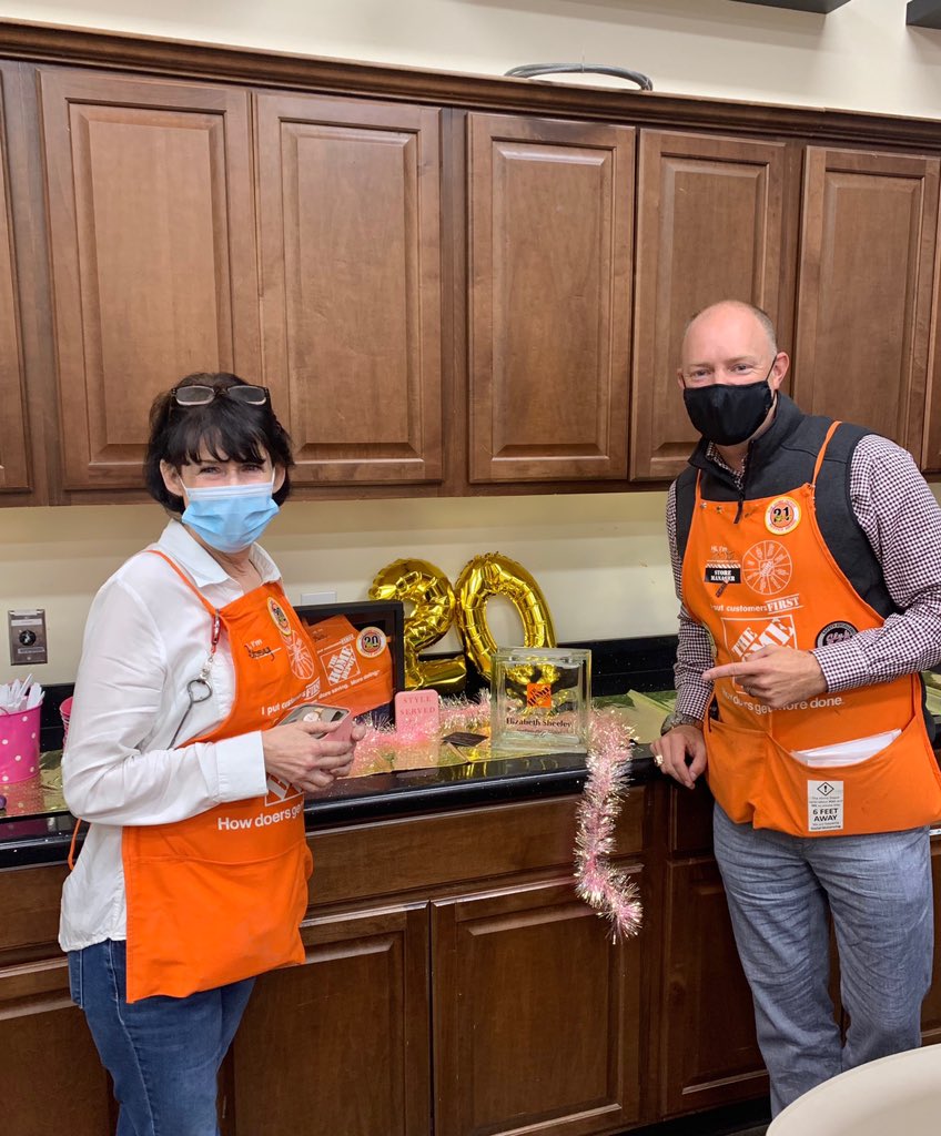 HanzlikJoe's tweet photo. Congratulations Betsy on 20yrs with Home Depot and the #great2808!   Thank you for all of your years of service.  @kstolie @CampSweenScott @JacKliniske @RobPeterson29 @dhrm184 @Lucymahoney8 @adriannagonzal @2808CLOUT https://t.co/xy5ZfjIJpP