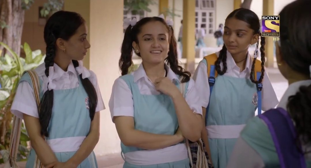 Just some Random appreciations."Mere Mamaji ke yaha heeron ki khan hai."To"Bombay jake hume bhool toh nahi jayegi na."From just mugging up dialogues to actually feeling it.Not just Kamya's character arc but Malina's acting graph too was overwhelming. #YehUnDinonKiBaatHai