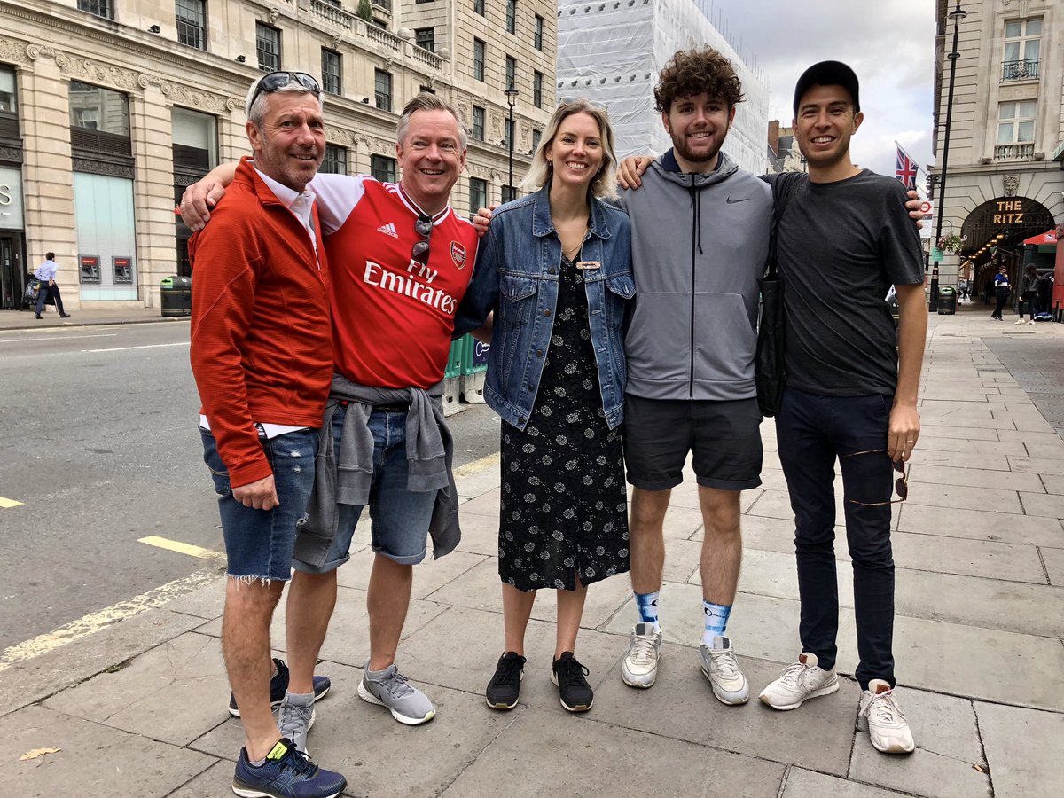 goonerdave66's tweet photo. Enjoying getting involved with the guys @WalkAndTalkMMH 

Great initiative to create awareness of men’s mental health and save lives.  I am glad to support their efforts and here is my blog on why I walked from Arsenal to Fulham 👍

Please read &amp; share.

https://t.co/r9si13Eq7h https://t.co/uUFDSpQZRC