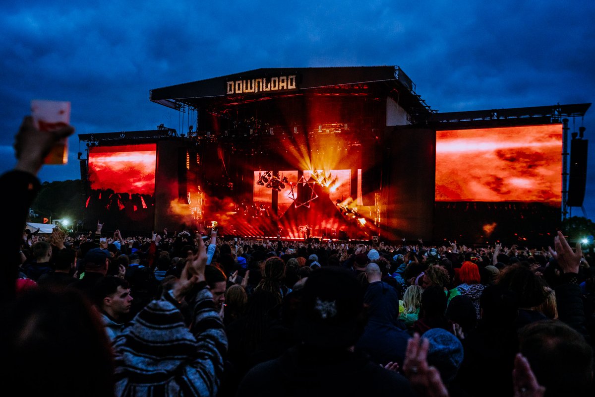 Download Festival tweet media