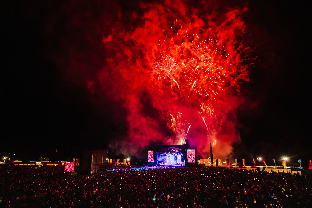 The live events industry is in crisis. Thousands of people who make up this sector are out of work and the entire supply chain is at risk of collapse.

Today we ask for urgent government action to protect the thousands of jobs at risk. 

wemakeevents.com 

#WeMakeEvents.