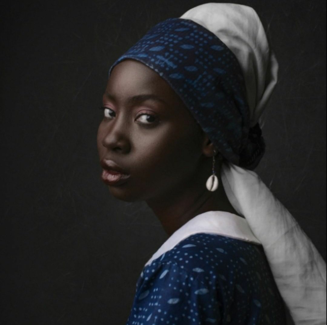 mutanispocket's tweet photo. This piece examines one of the most iconic works of Johannes Vermeer from 1665 , THE GIRL WITH THE PEARL EARRINGS.

This portrait attempts to tell an African narrative of this iconic painting.

What do you think about it.
.
.
#africanart #Africa #woman #girlwiththepearlearring https://t.co/bksVyKM0Ge