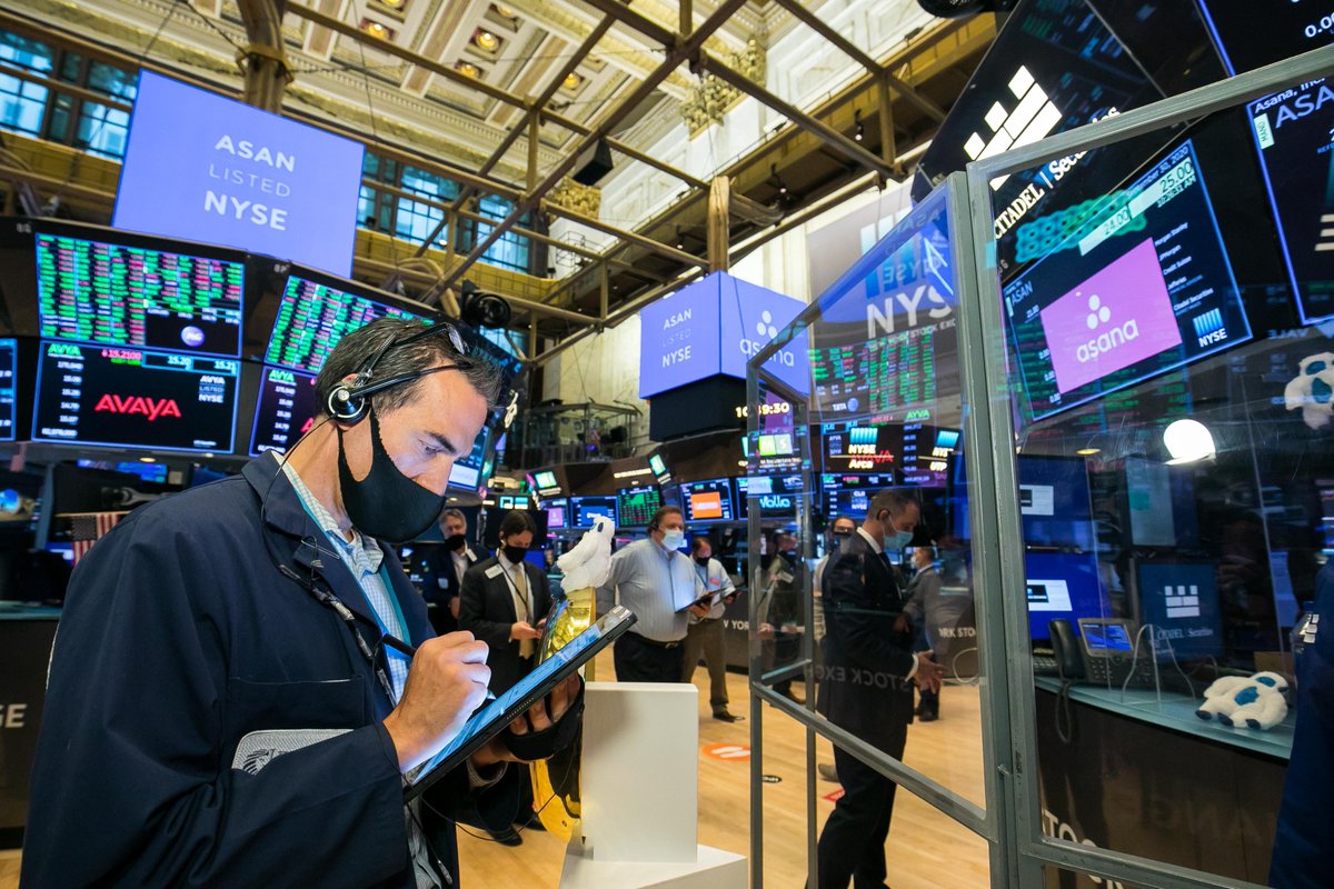 NYSE's tweet photo. .@asana helps teams organize their work - from small projects to strategic initiatives - so teams can focus on big ideas without the busywork. Today @asana marks its direct listing on the NYSE #yeticonfetti https://t.co/DCGLhsjyXW