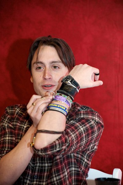 Happy birthday to Kieran Culkin and all his bracelets 