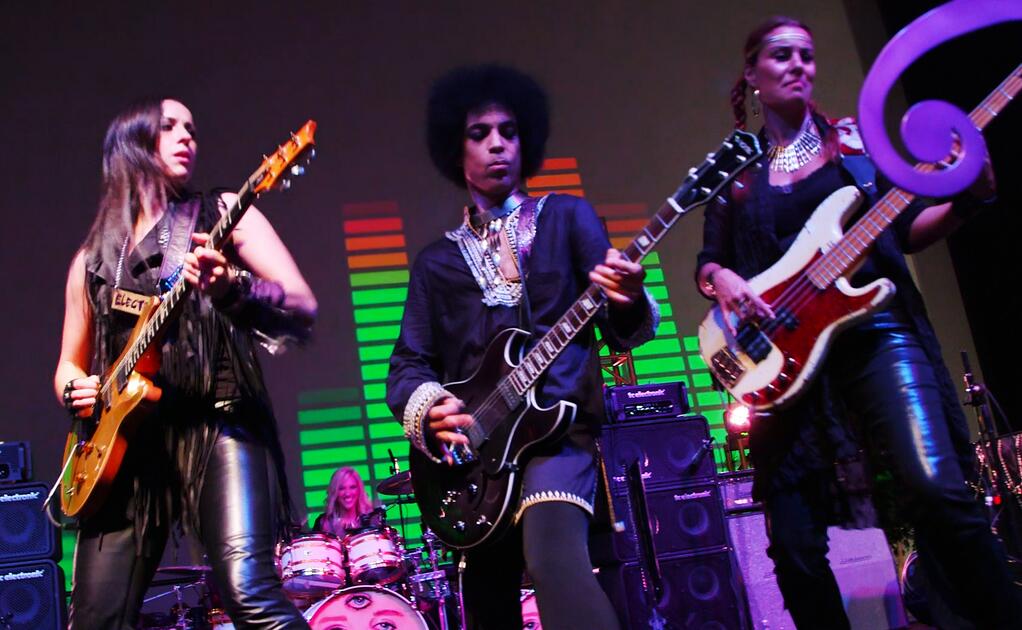 3RDEYEGIRL appreciation post to celebrate 6 years of PLECTRUMELECTRUM 💜 https://t.co/3LktGHYVwG