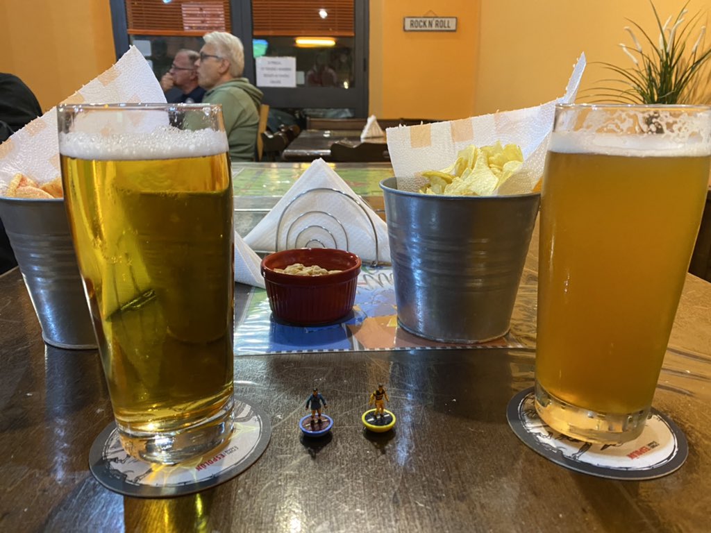 AlanAnnini's tweet photo. Birra e Subbuteo #subbuteo #rocksidepub https://t.co/IaX2yglBdg