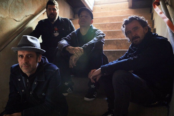 Punknews tweet media