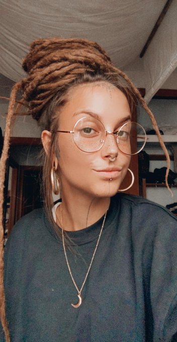 I FEEL SO PRETTY https://t.co/jxsX1DT4n9