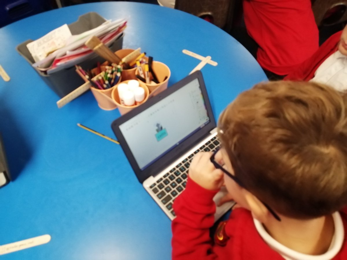 CraigfelenP's tweet photo. Year 3/4 carried on exploring J2E5 this afternoon. #cfpdcf https://t.co/ROAjbEjccs